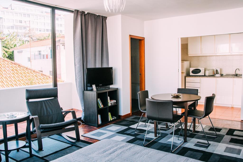 Arts In Apartments Pina Funchal  Extérieur photo