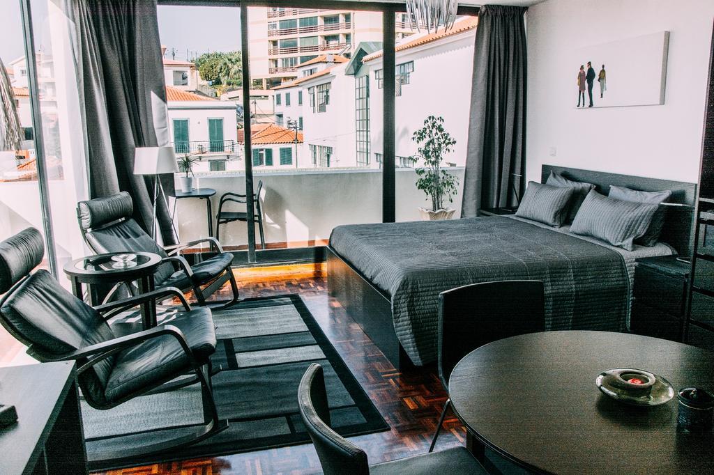 Arts In Apartments Pina Funchal  Extérieur photo